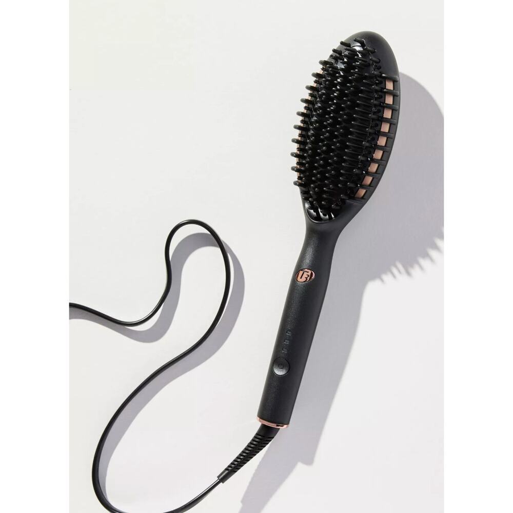 T3 EDGE Heated Styling Brush‎